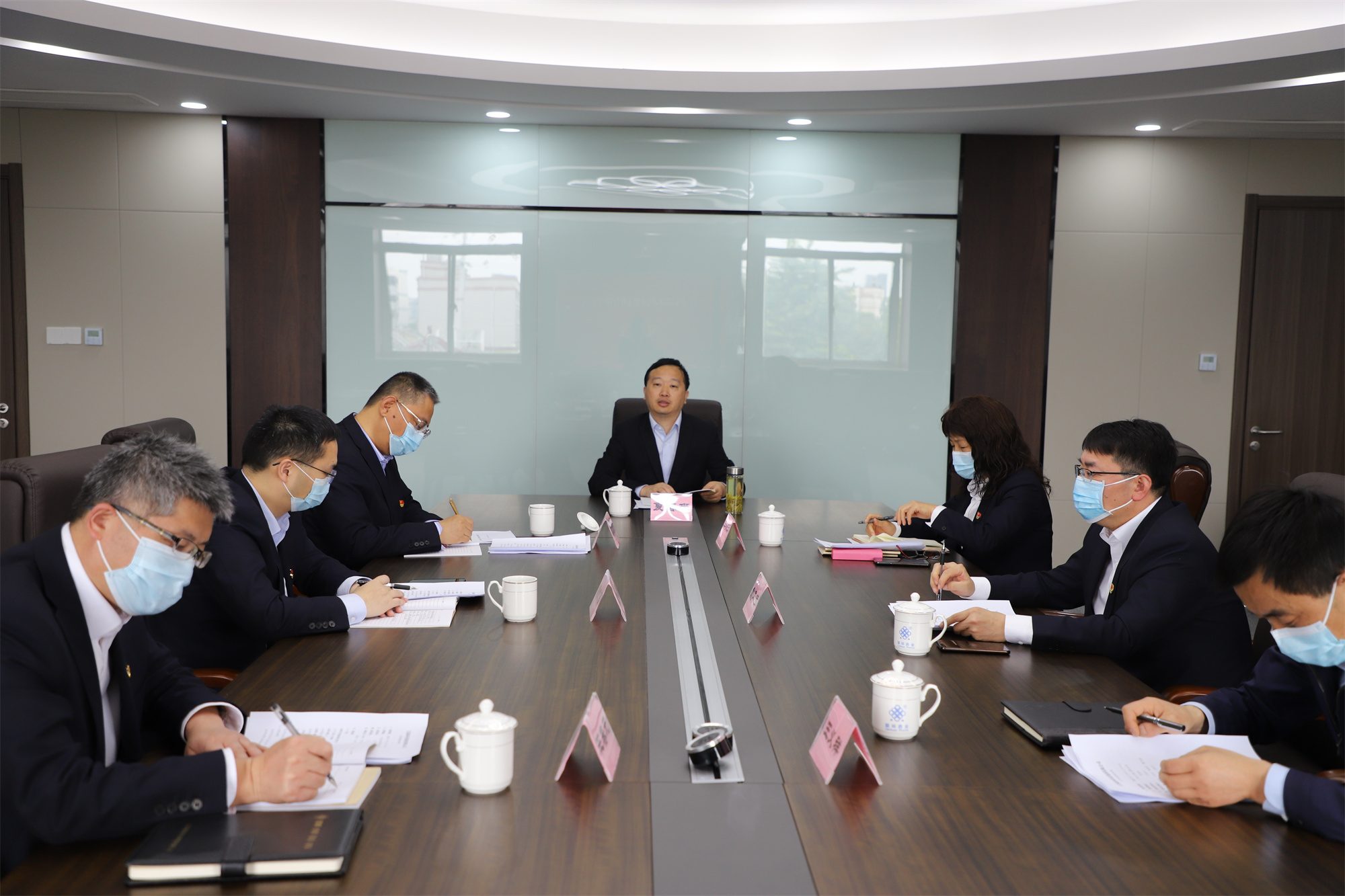 金年会体育官方网站集团党委理论中心组开展党风廉政建设学习会